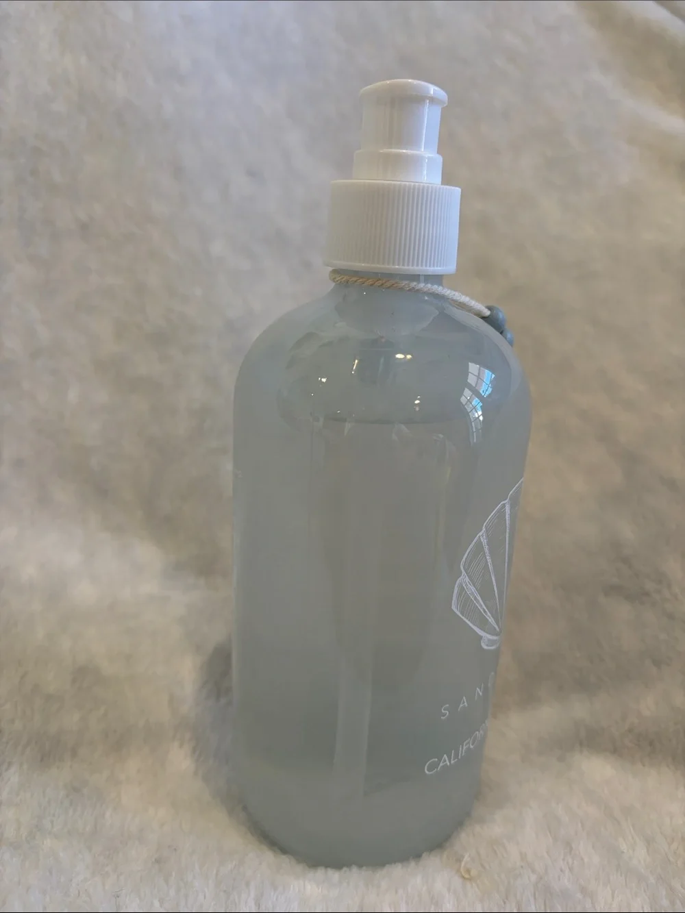 Sand +Fog Scented California Waves Hand Wash NWT 15.7oz Glass Pump